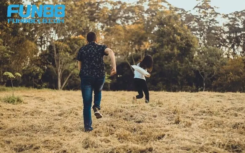 Nằm mơ thấy đang bị rượt đuổi và một số ý nghĩa khác